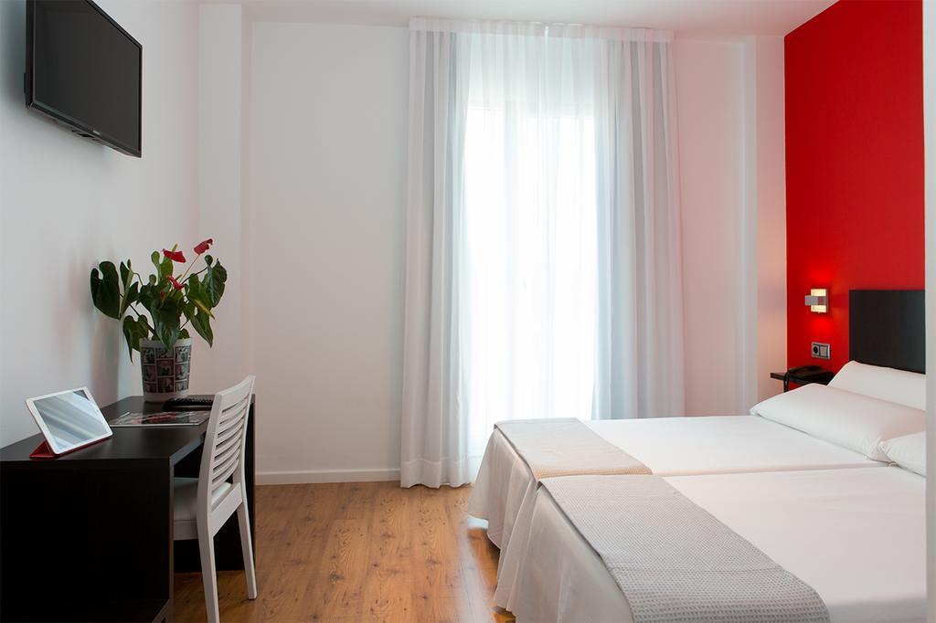 Nruta Ponferrada Hotel Bembibre  ห้อง รูปภาพ